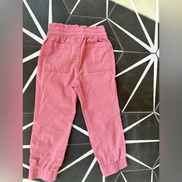 Old Navy pink pull on cargo pants. - Picture 3 of 3